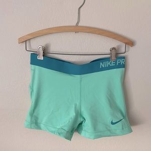 NIKE Shorts